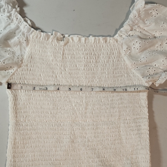 SHEIN NWOT Smocked Puff Sleeve Blouse - Picture 4 of 7
